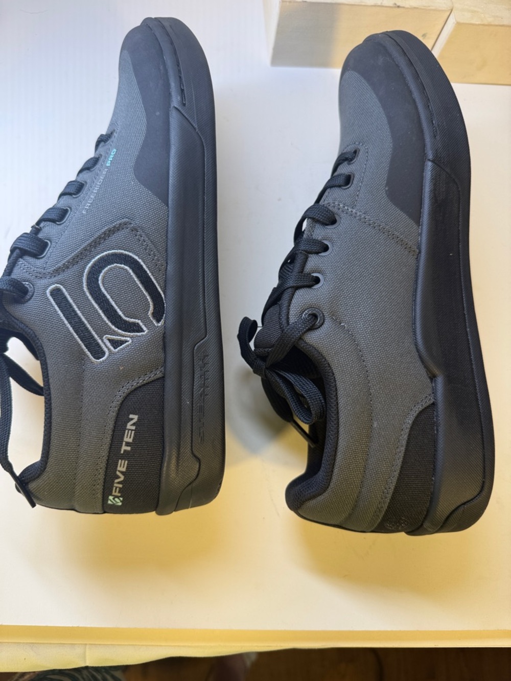 ADIDAS FIVE TEM FREERIDER MOUNTAIN BIKE SHOES. NEVER WORN BRAND NEW SZ 11.5 - Picture 8 of 16